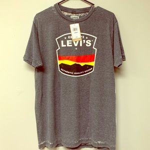 New LEVIS T-Shirt Large Gray.